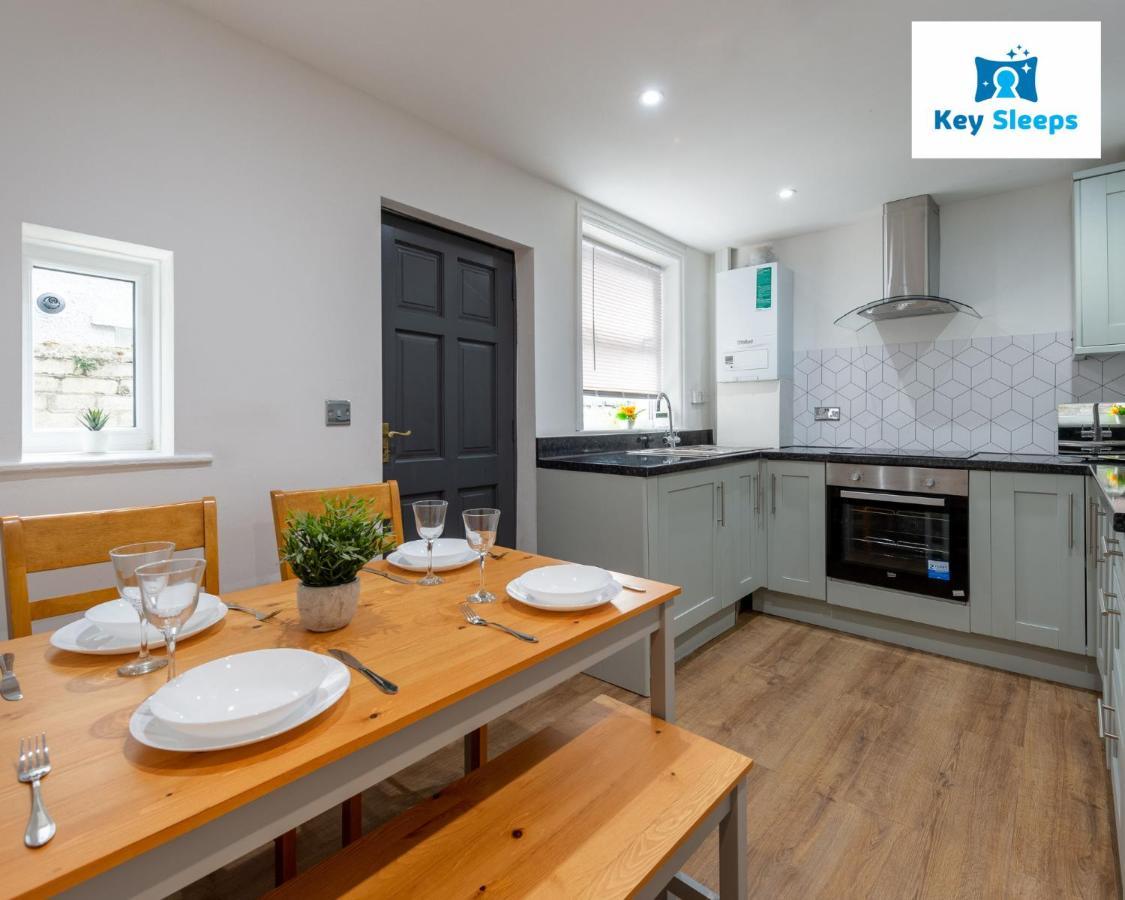 Five Bedroom Spacious Modern House By Keysleeps Short Lets Workington Lake District Beach Экстерьер фото