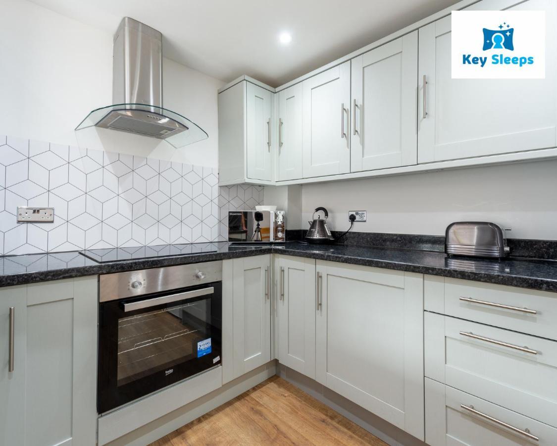 Five Bedroom Spacious Modern House By Keysleeps Short Lets Workington Lake District Beach Экстерьер фото