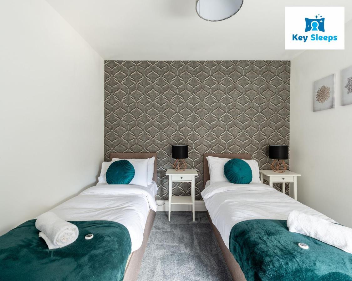 Five Bedroom Spacious Modern House By Keysleeps Short Lets Workington Lake District Beach Экстерьер фото