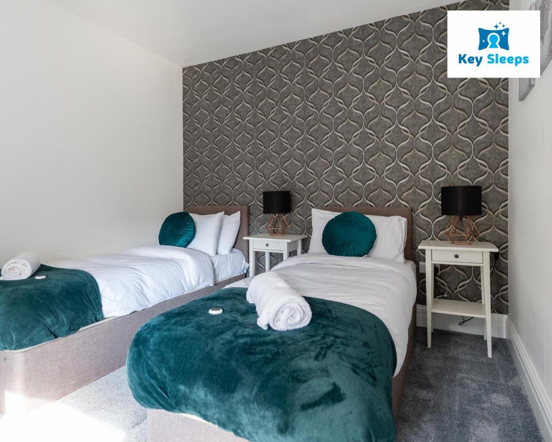 Five Bedroom Spacious Modern House By Keysleeps Short Lets Workington Lake District Beach Экстерьер фото